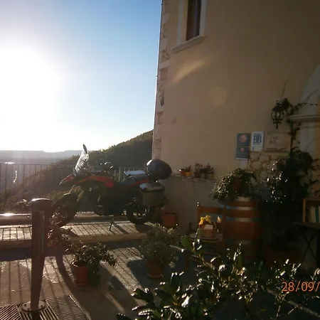 Casa Mila' Bed & Breakfast 4*