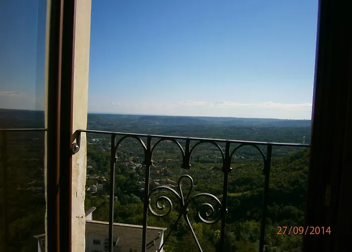 ベッド・アンド・ブレックファスト Casa Mila' 4*